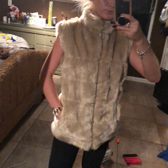 cashmere sweater vest - Picture 5 of 5
